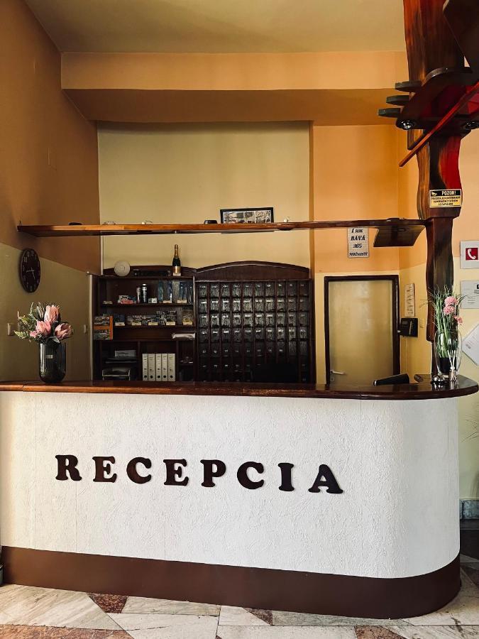 Hotel Kras Rožňava 외부 사진