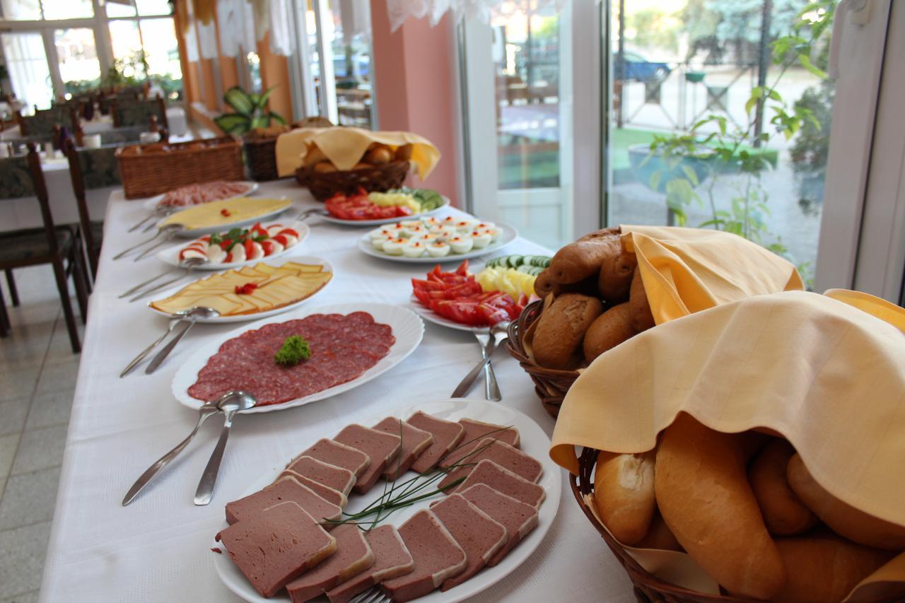 Hotel Kras Rožňava 외부 사진